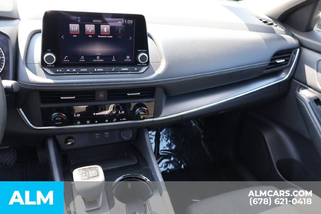 Used 2024 Nissan Rogue SV FWD image 36