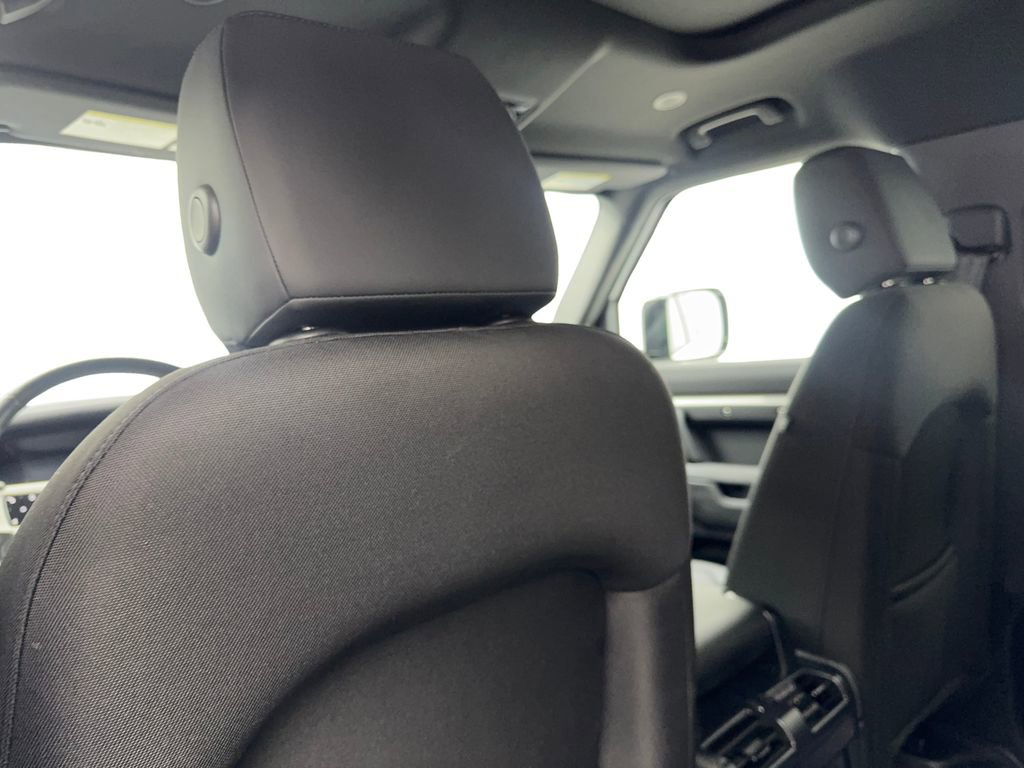 Used 2025 Land Rover Defender 110 S image 33