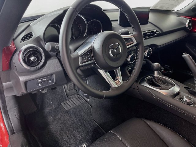 Used 2025 MAZDA MX-5 Miata RF Grand Touring RWD image 10