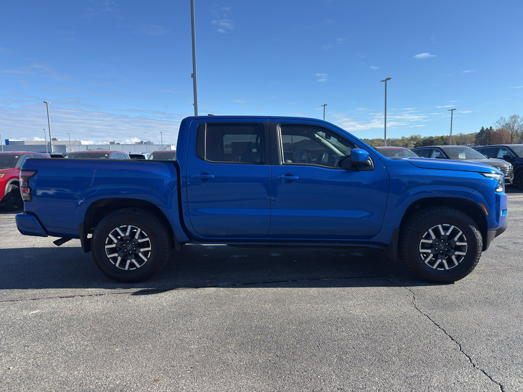 Used 2024 Nissan Frontier SL w/ Technology Package AWD/4WD image 4