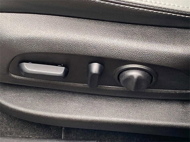 Used 2019 Chevrolet Equinox Premier image 16