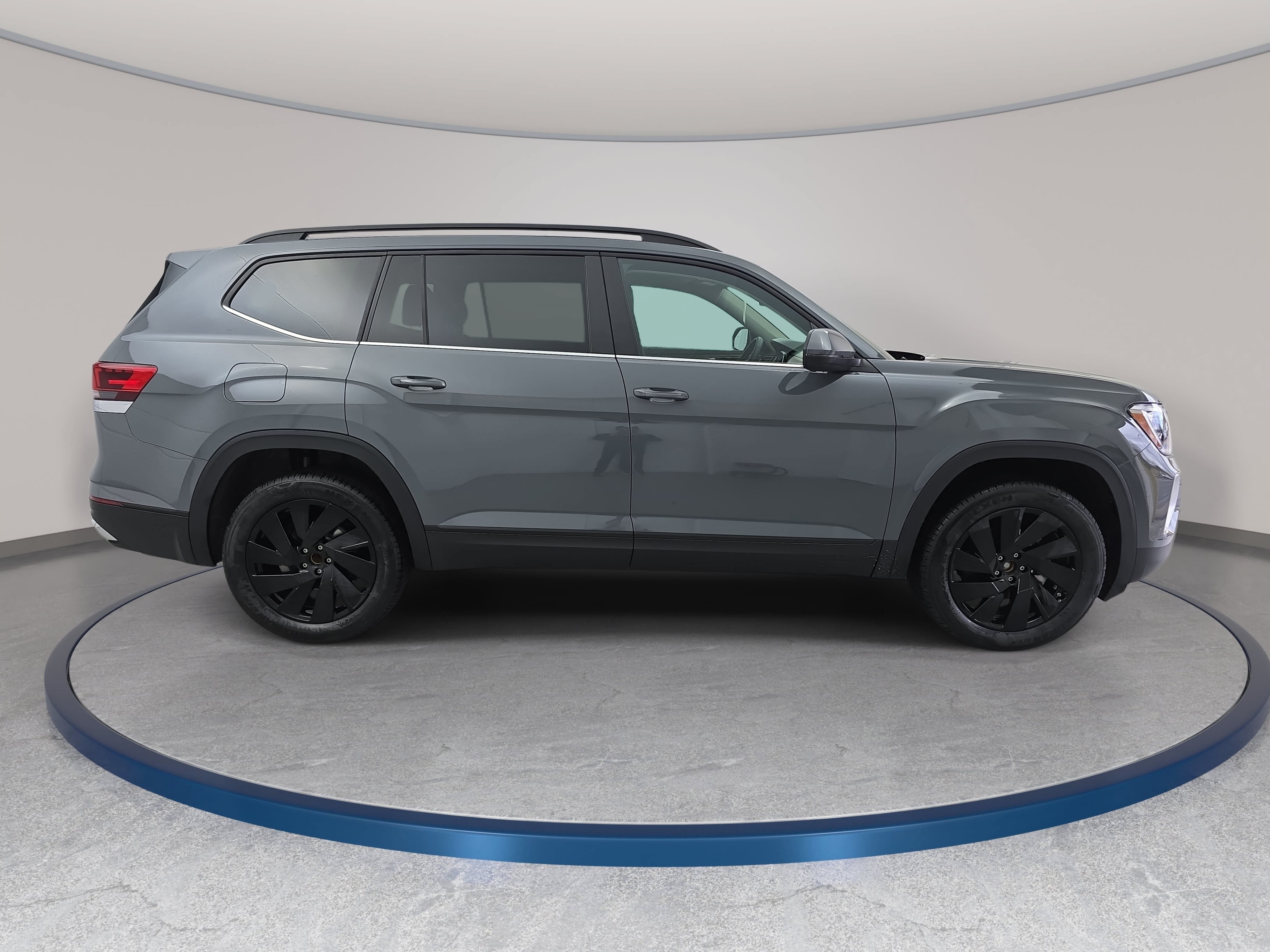 New 2026 Volkswagen Atlas SE FWD image 4