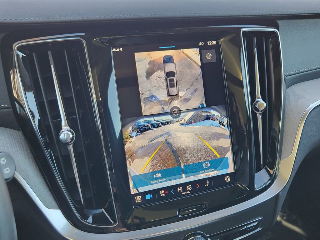 Used 2025 Volvo V60 B5 Cross Country Ultra image 8