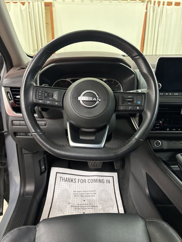 Used 2023 Nissan Rogue SL AWD/4WD image 11