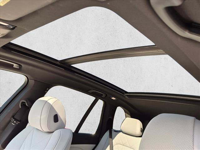 Used 2024 BMW X5 xDrive40i w/ Premium Package AWD/4WD image 8