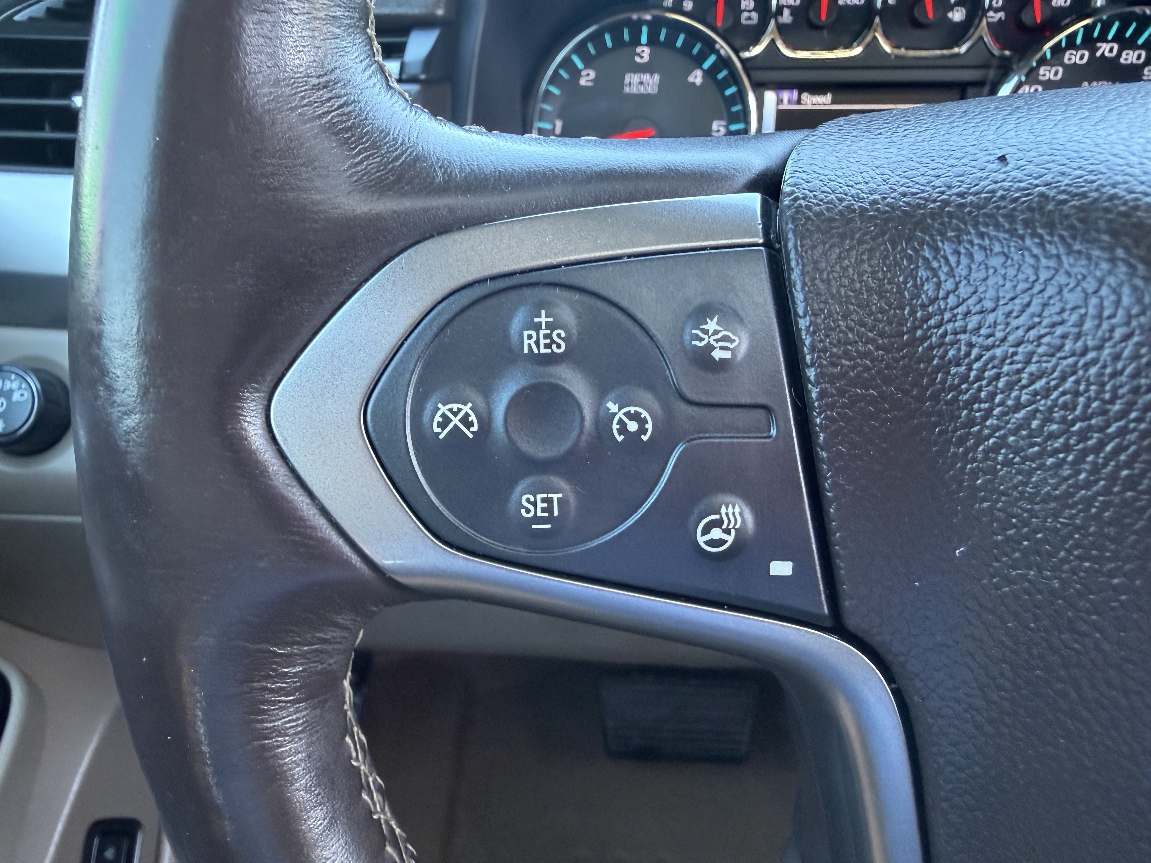 Used 2015 Chevrolet Tahoe LTZ RWD image 18
