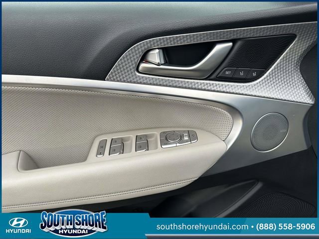 Used 2023 Genesis G70 2.0T w/ Sport Prestige Package image 17