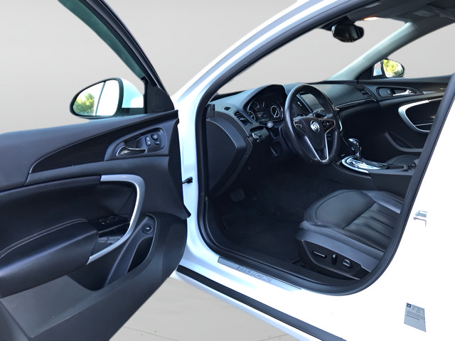 Used 2017 Buick Regal Sport Touring FWD image 10