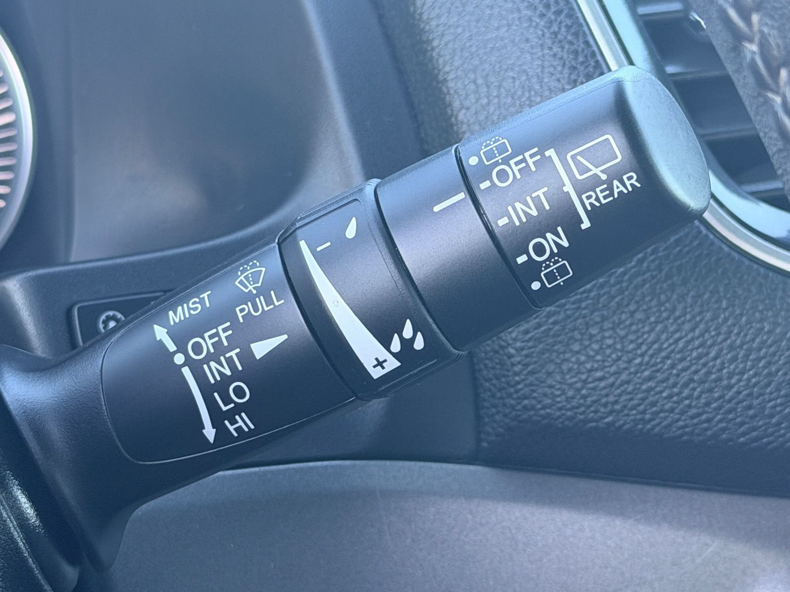 Used 2023 Honda Passport EX-L image 31
