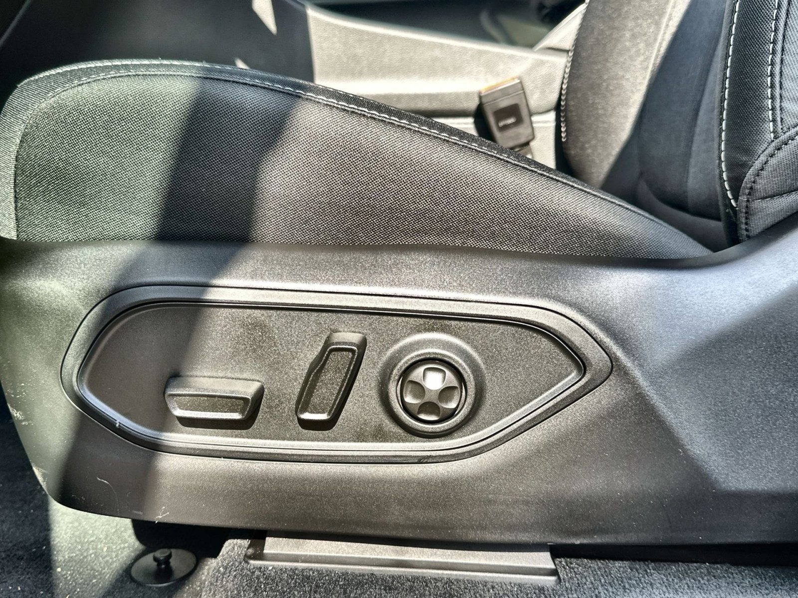 New 2025 Jeep Grand Cherokee Laredo X image 14