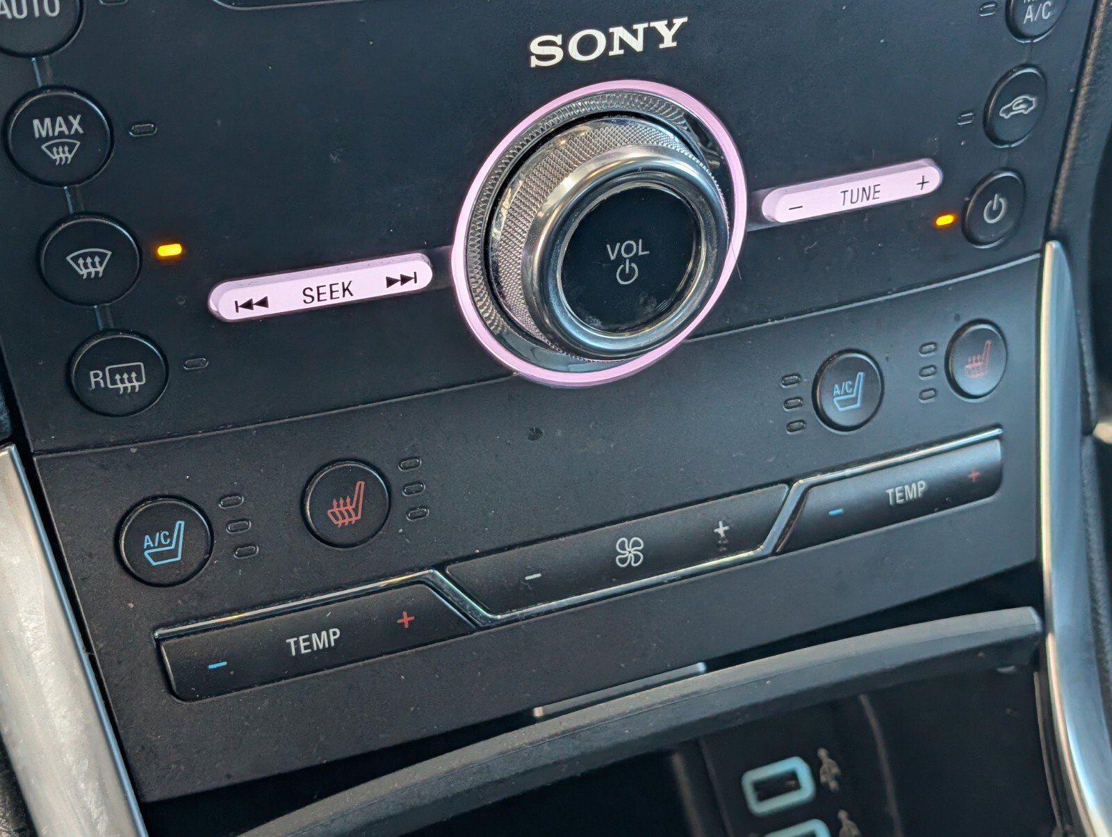 Used 2017 Ford Edge Titanium w/ Equipment Group 301A image 25