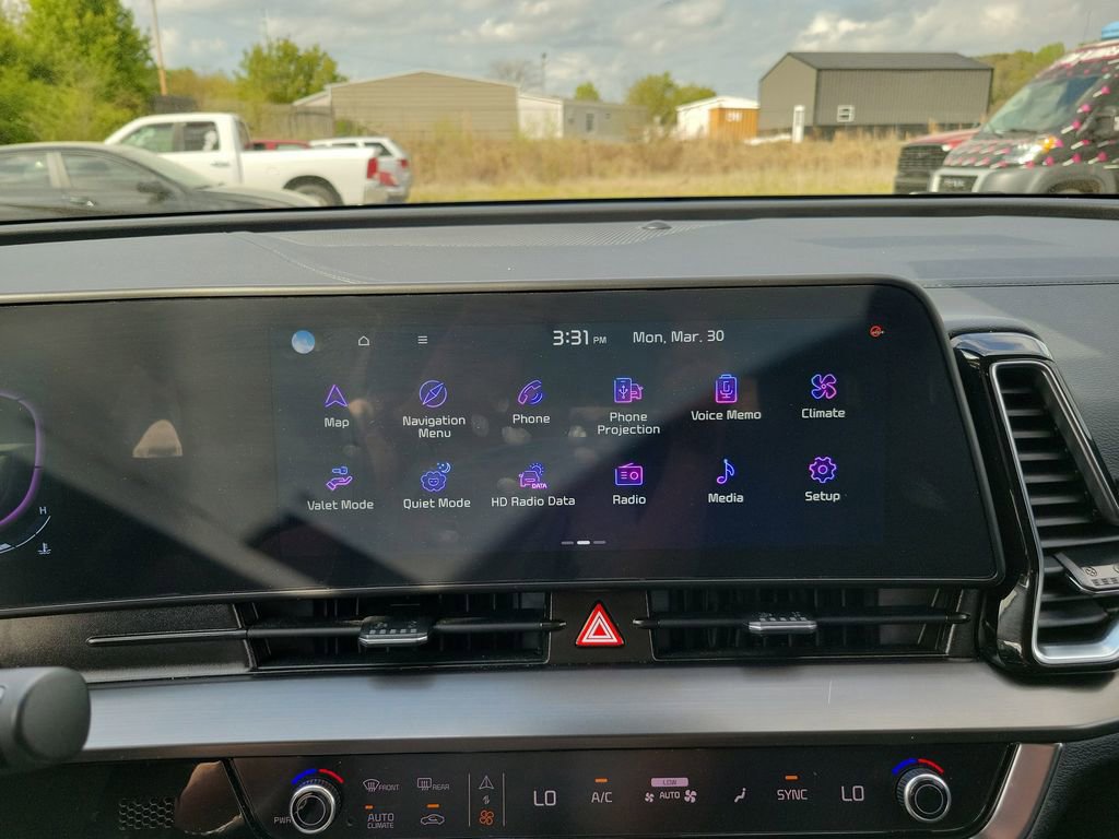 Used 2025 Kia Sportage EX FWD image 18