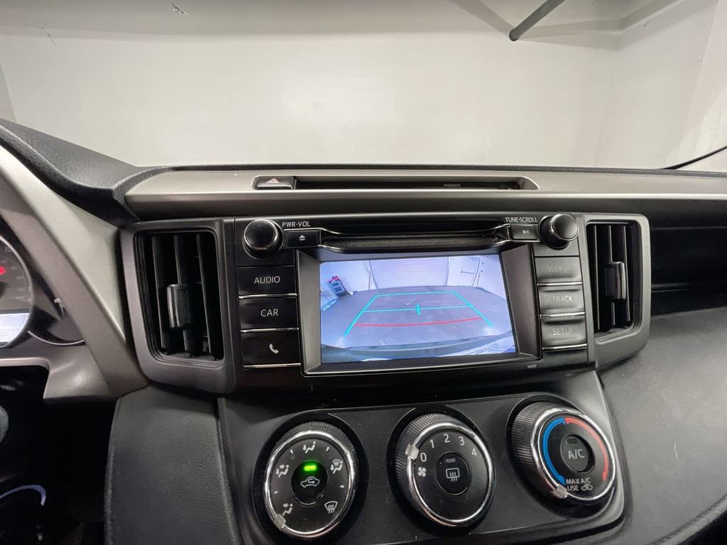Used 2016 Toyota RAV4 LE image 14