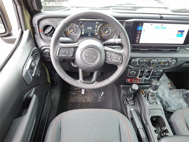 New 2025 Jeep Gladiator Rubicon image 2
