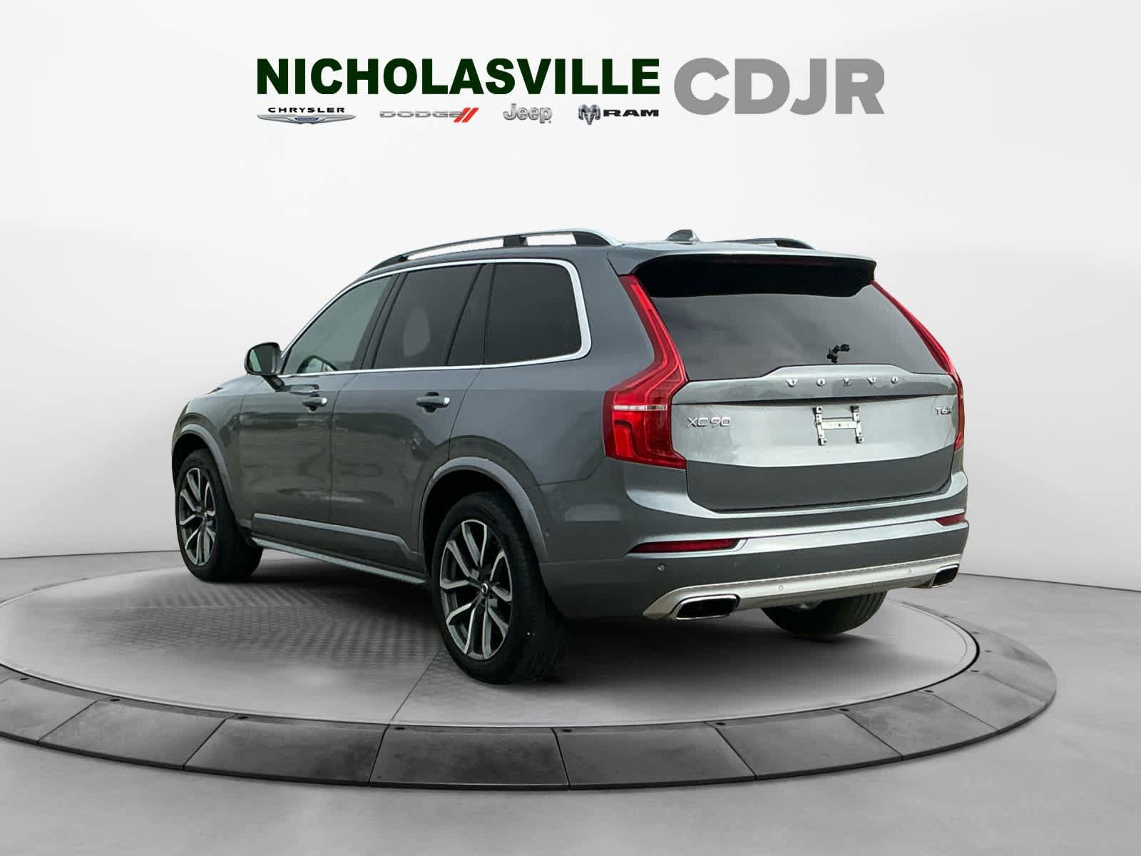 Used 2019 Volvo XC90 T6 Momentum w/ Advanced Package AWD/4WD image 3