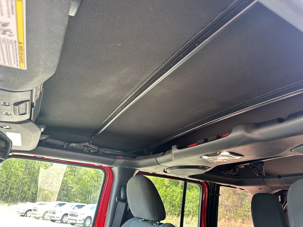Used 2022 Jeep Wrangler Unlimited Sport AWD/4WD image 32