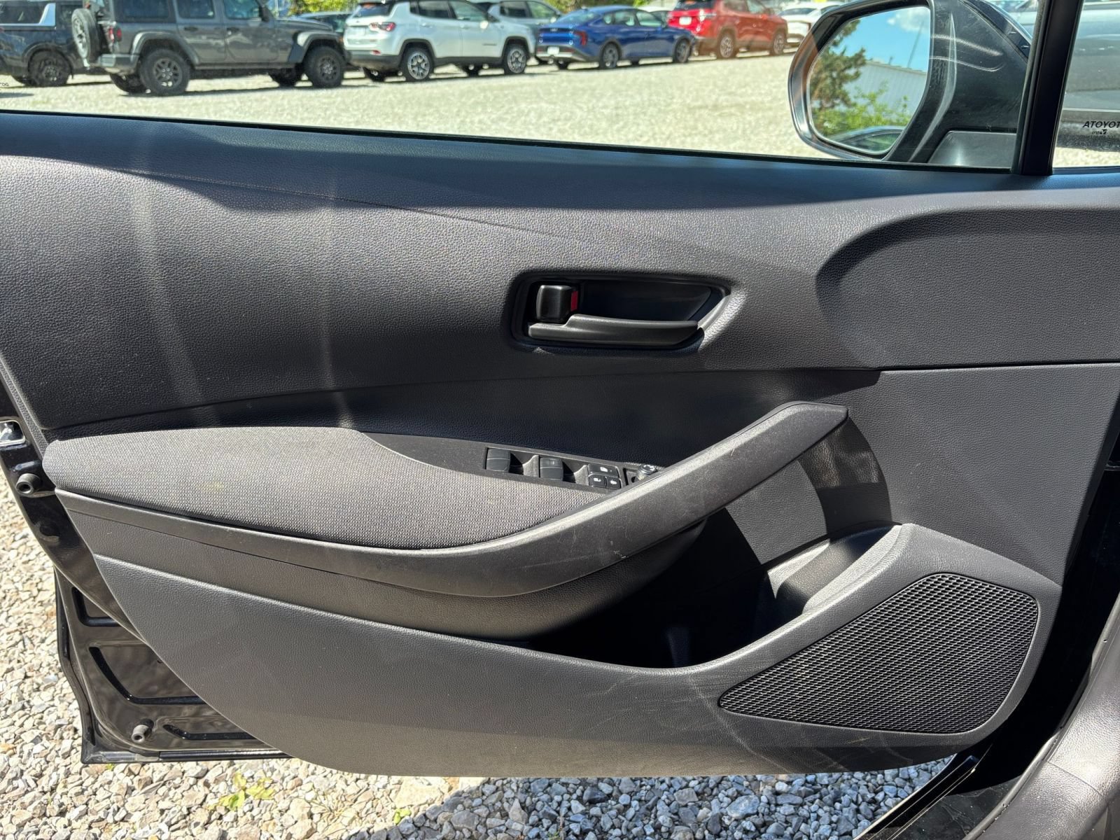 Used 2025 Toyota Corolla LE FWD image 18