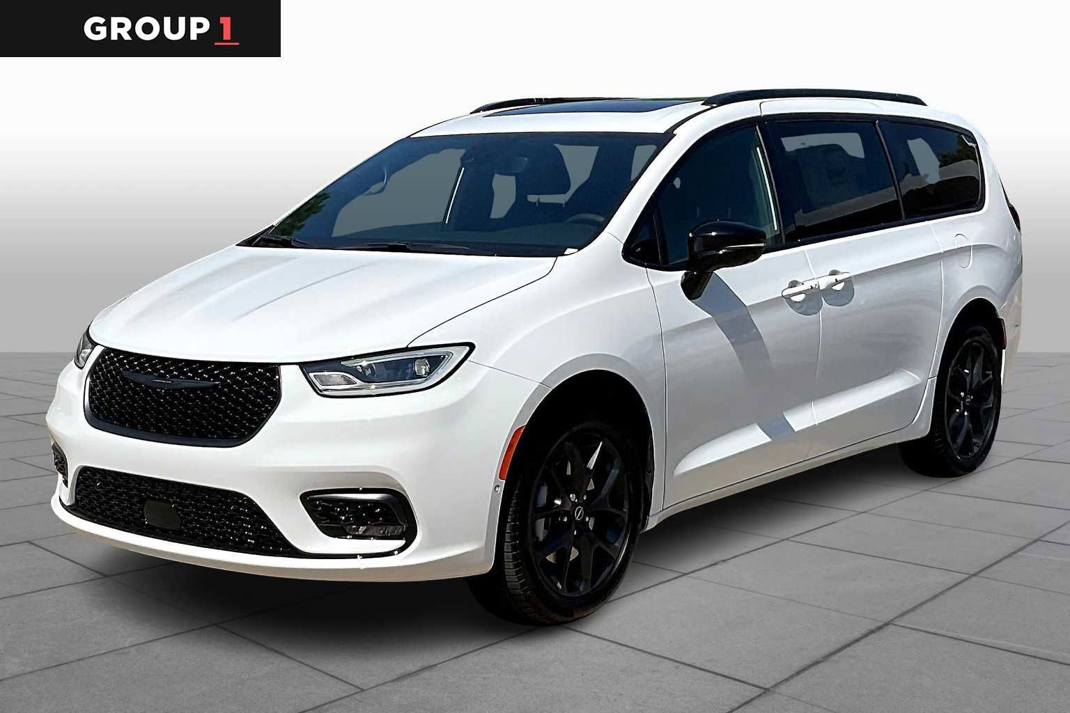New 2026 Chrysler Pacifica Limited w/ S Appearance Package
