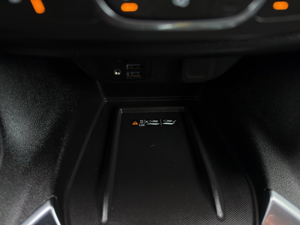 Used 2023 Chevrolet Traverse Premier w/ LPO, Floor Liner Package image 21