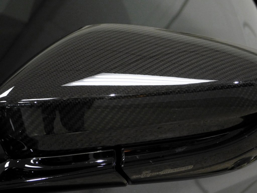 Used 2020 Aston Martin DB11 AMR image 32