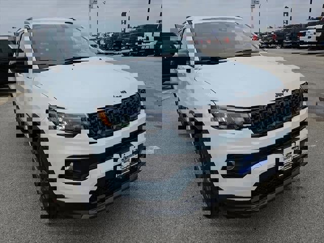 New 2026 Jeep Compass Latitude image 40