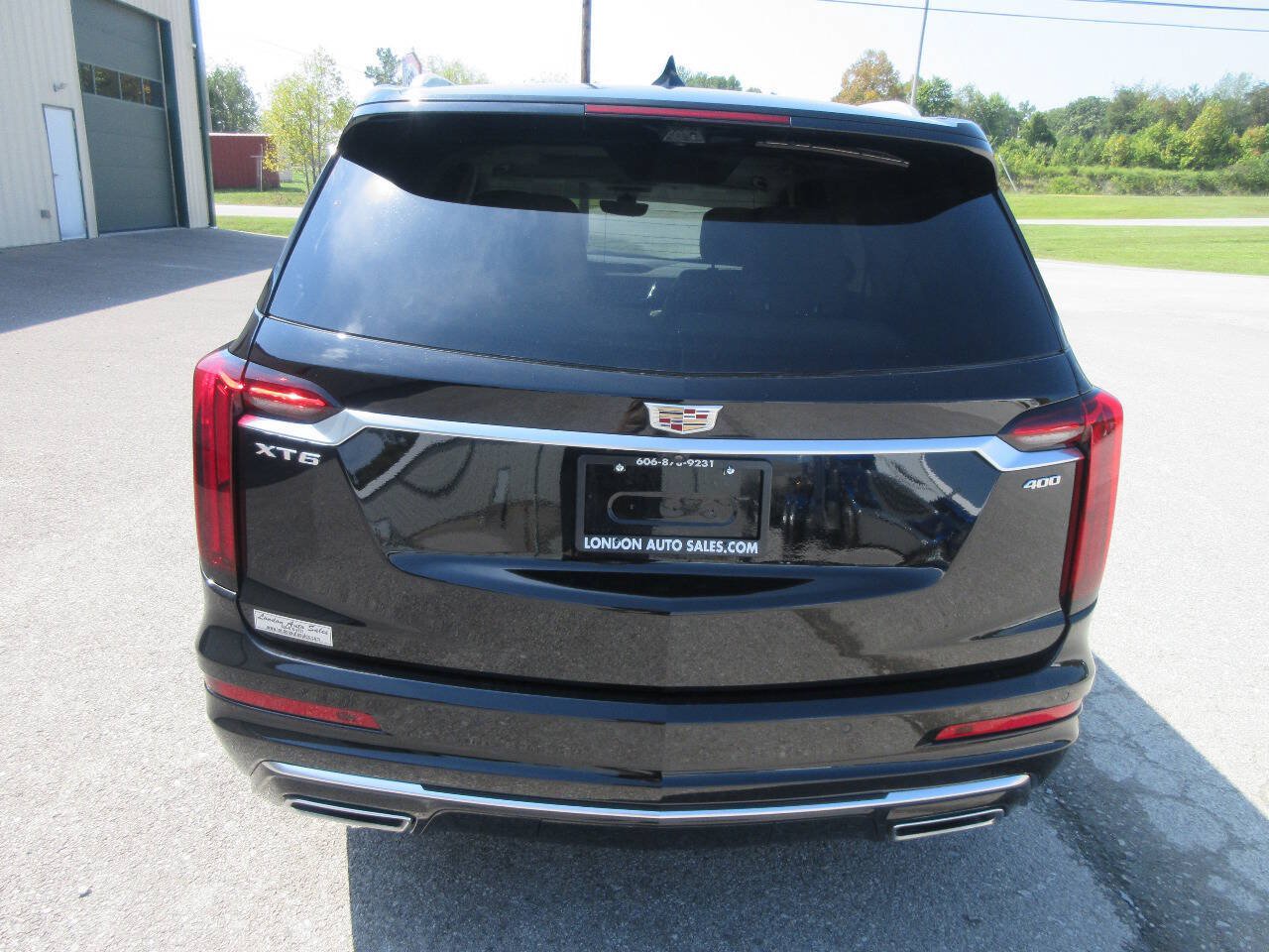 Used 2025 Cadillac XT6 Premium Luxury w/ Technology Package FWD image 5