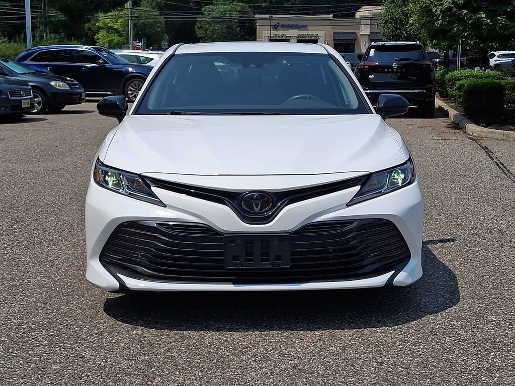Used 2019 Toyota Camry LE FWD image 3