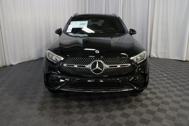 New 2026 Mercedes-Benz GLC 300 4MATIC image 2