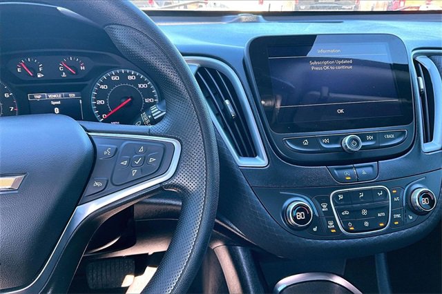 Used 2023 Chevrolet Malibu LT image 9