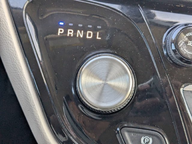 Used 2017 Chrysler Pacifica Touring-L Plus FWD image 31