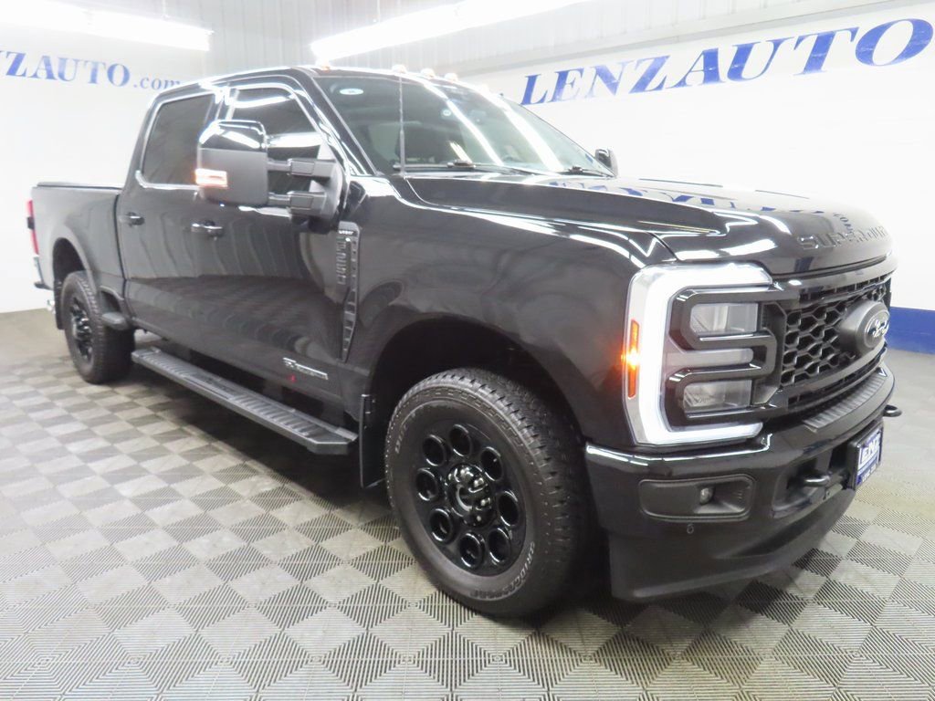 Used 2025 Ford F250 Lariat w/ Lariat Ultimate Package image 3