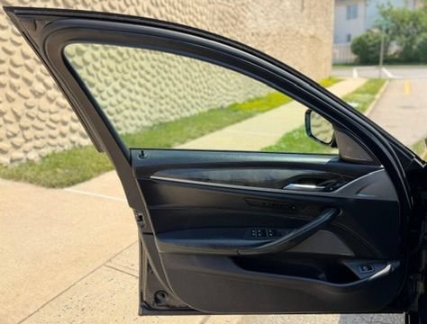 Used 2019 BMW M550i xDrive w/ Dynamic Handling Package AWD/4WD image 11