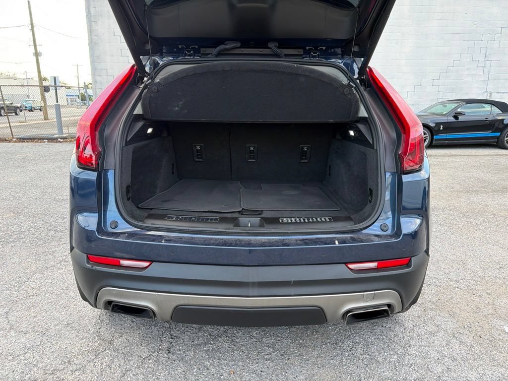 Used 2019 Cadillac XT4 Premium Luxury w/ Technology Package AWD/4WD image 8