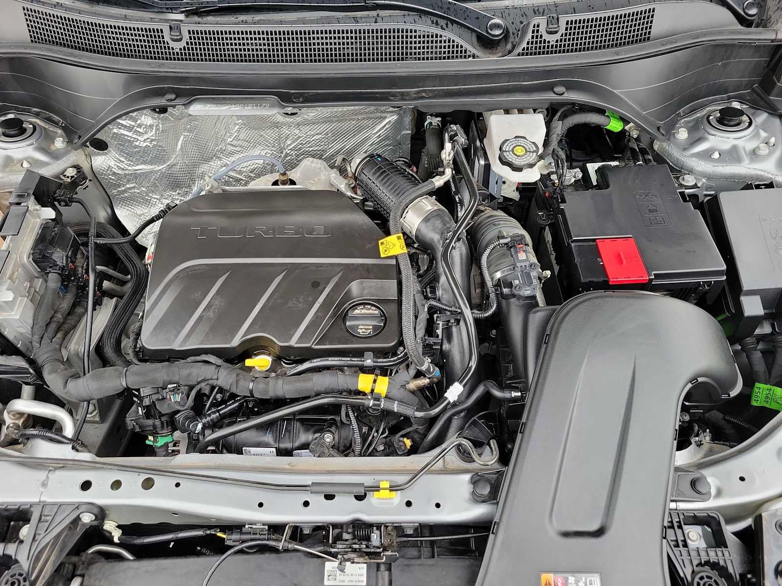 Used 2025 Chevrolet Trax LT FWD image 13