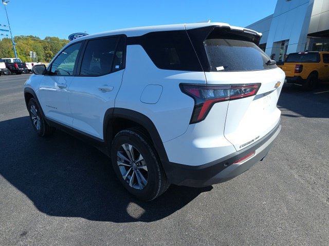 Used 2026 Chevrolet Equinox LT AWD/4WD image 8