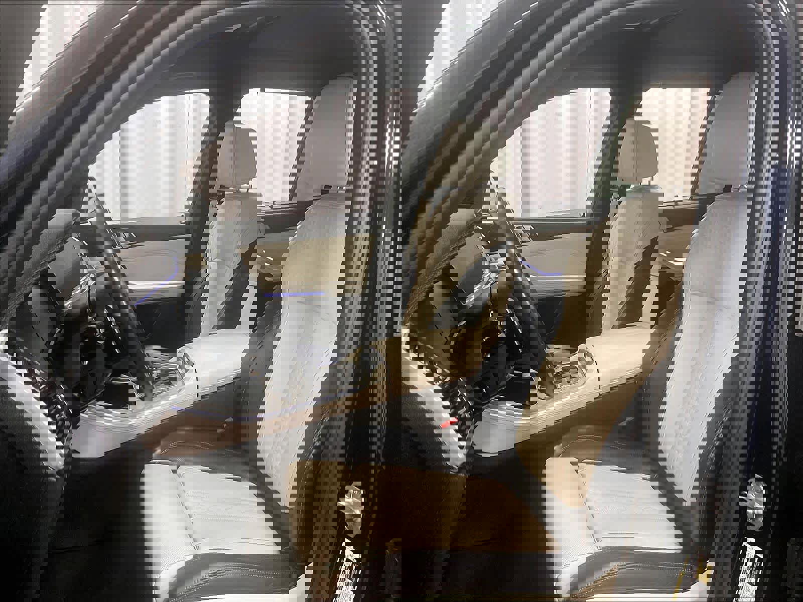 Used 2021 BMW X5 M50i w/ Executive Package image 9