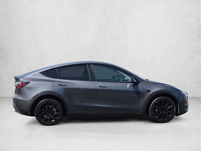 Used 2024 Tesla Model Y Long Range AWD/4WD image 4