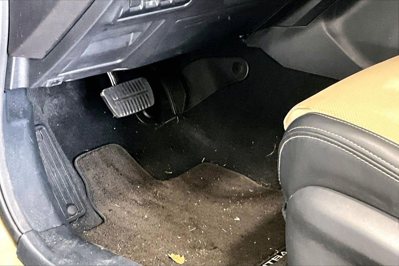 Used 2023 Subaru Outback Limited image 22