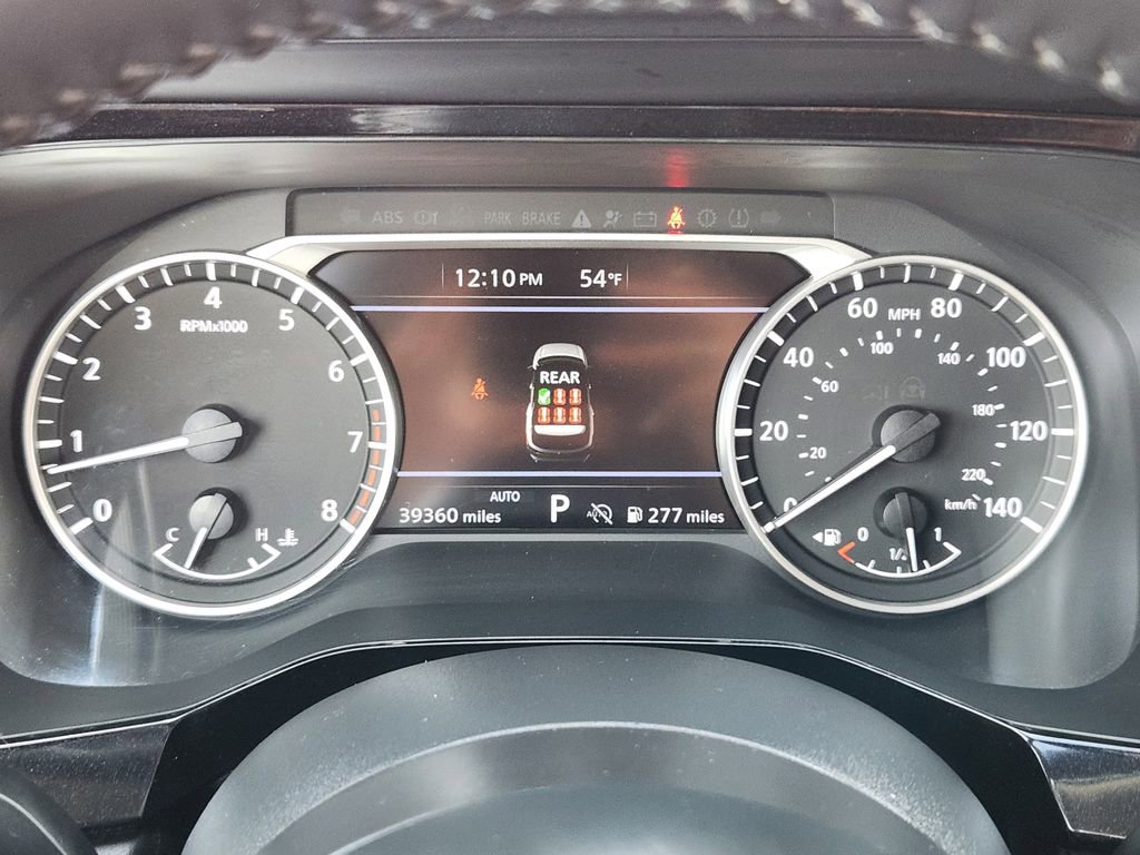 Used 2025 Nissan Pathfinder SV image 18