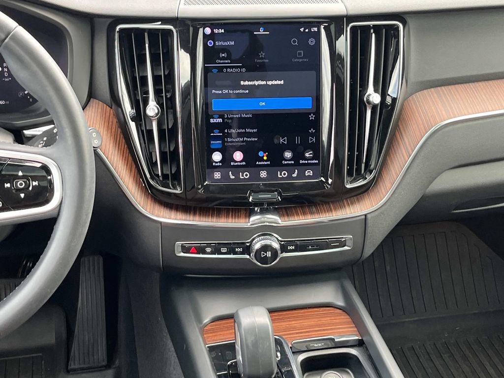Used 2023 Volvo XC60 B5 Plus w/ Protection Package Premier image 16