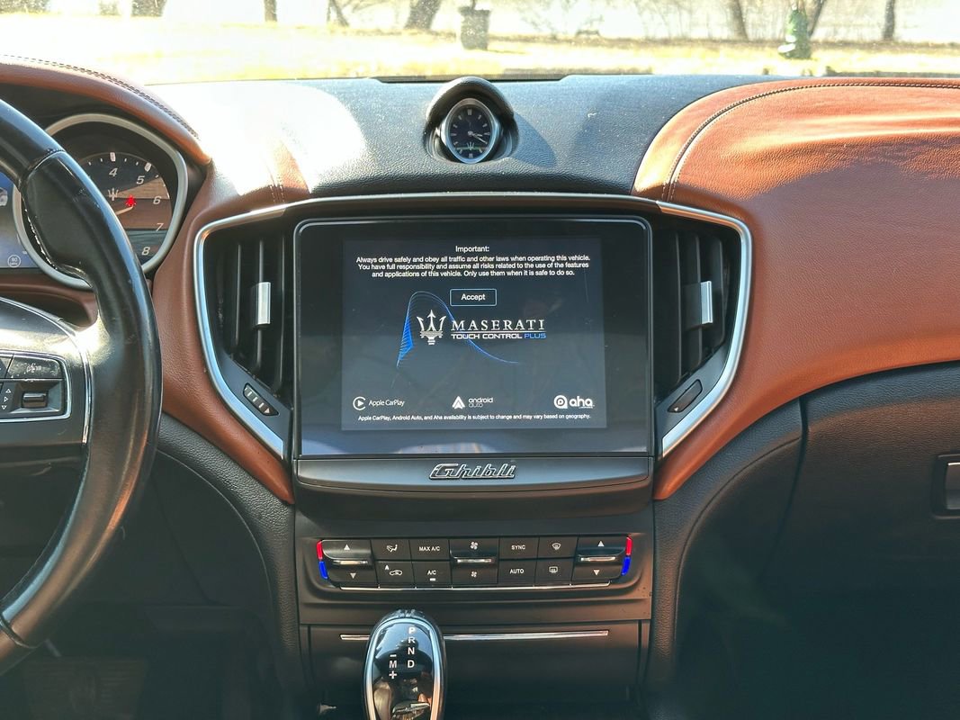 Used 2018 Maserati Ghibli S image 19