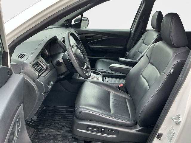 Used 2023 Honda Passport EX-L image 11