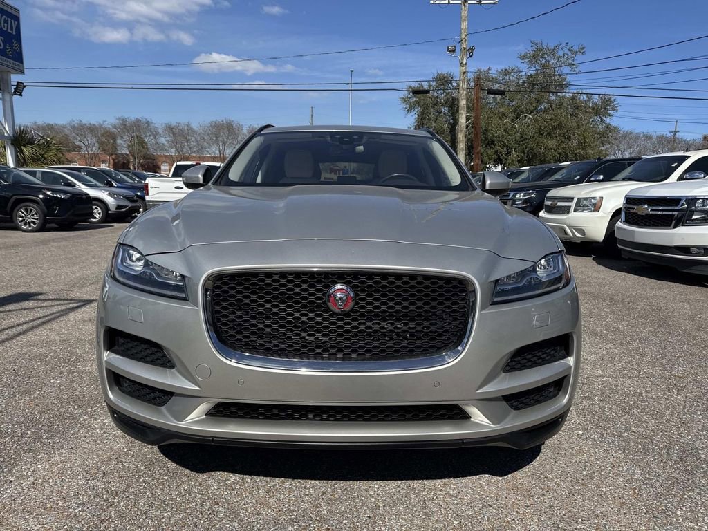 Used 2017 Jaguar F-PACE Prestige image 2