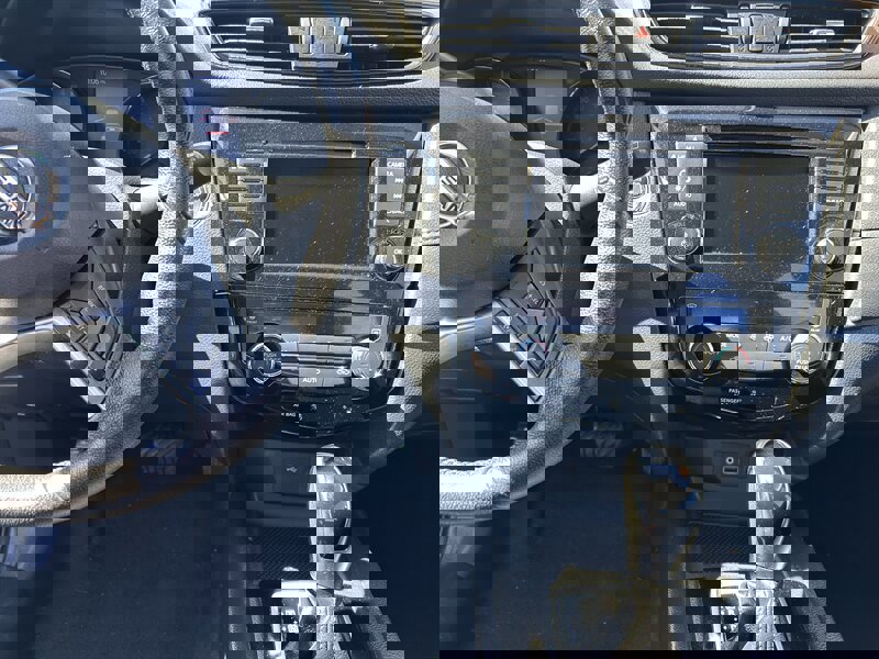 Used 2019 Nissan Rogue SV image 24