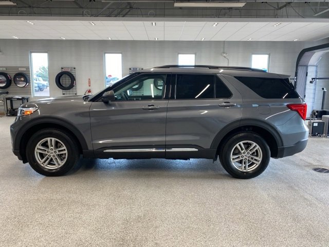 Used 2022 Ford Explorer XLT image 12