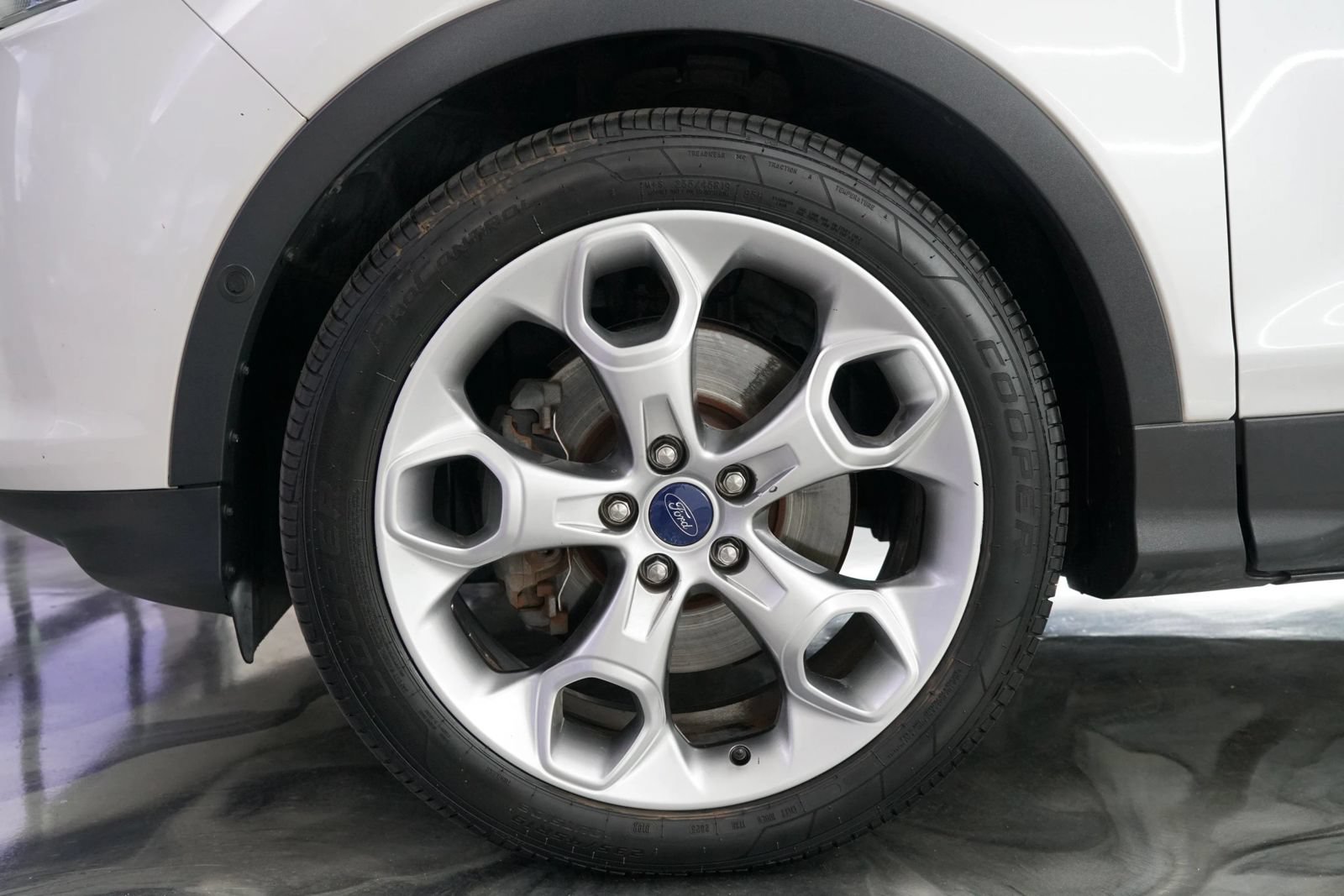 Used 2015 Ford Escape Titanium w/ Equipment Group 301A FWD image 16