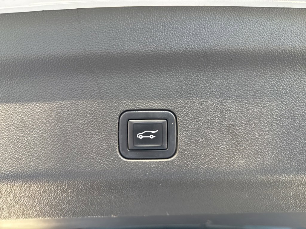 Used 2022 Chevrolet Tahoe High Country image 36