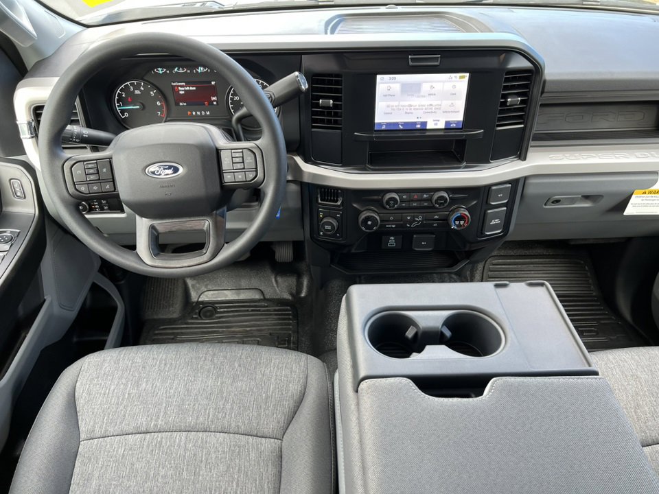 New 2026 Ford F250 4x4 Crew Cab Super Duty image 3