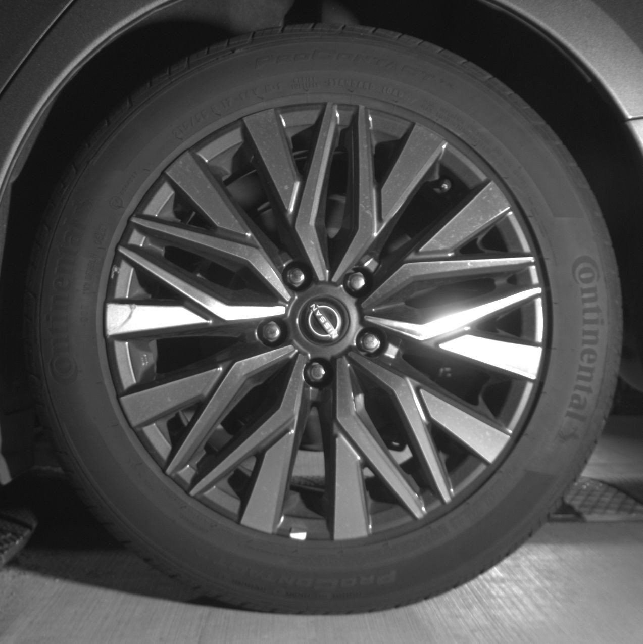 Used 2025 Nissan Altima 2.5 SV FWD image 14