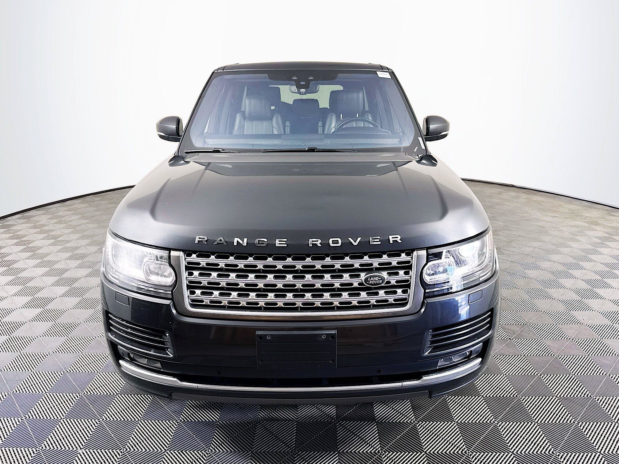 Used 2017 Land Rover Range Rover Supercharged AWD/4WD image 2